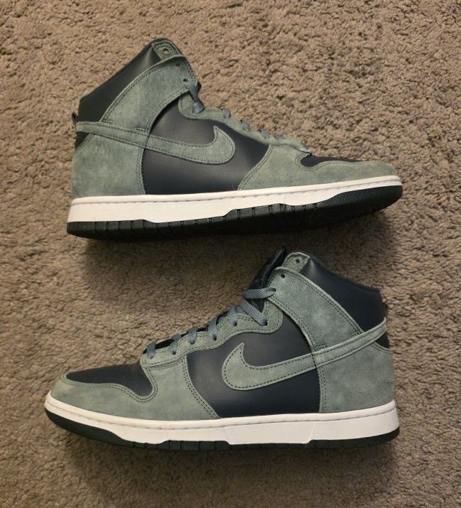 NIKE Dunk HI RETRO PREMIUM ARMORY NAVY/MINERAL SLATE
SIZE 10.5 MEN