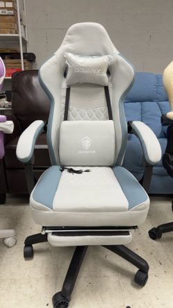 Dowinx Ergonomic Gaming Chairs come with: ✅ Massage Lumbar Support – relax your back anytime ✅ Adjustable Footrest & Recline – perfect for work or res