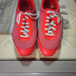 One Of A Kind Pumas Size 5.5