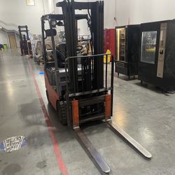 2010 Forklift 