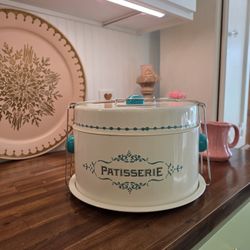 Bakers Cake Caddy  Vintage Style. 