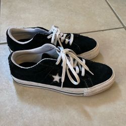 Converse Sneakers(M 7.5/ W 9)