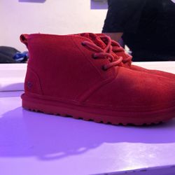 Uggs (red Edition) 35$ Size 9