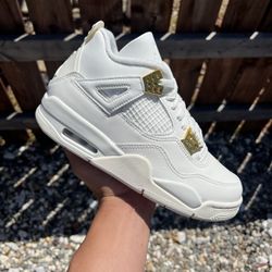 Jordan 4 Metallic Gold (Size 5.5, 6.5)