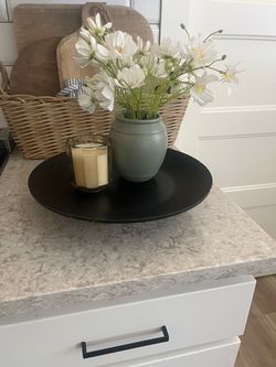 Black round riser $6