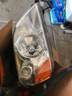 2005 Honda Pilot headlight