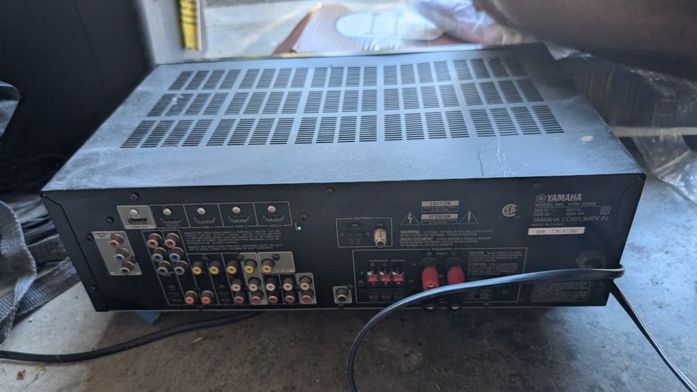 Home Theatre (Bose Acoustimass 10 Series 3 + Yamaha AVR)