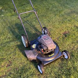 Poulan wGas Lawn Mower – Briggs & Stratton