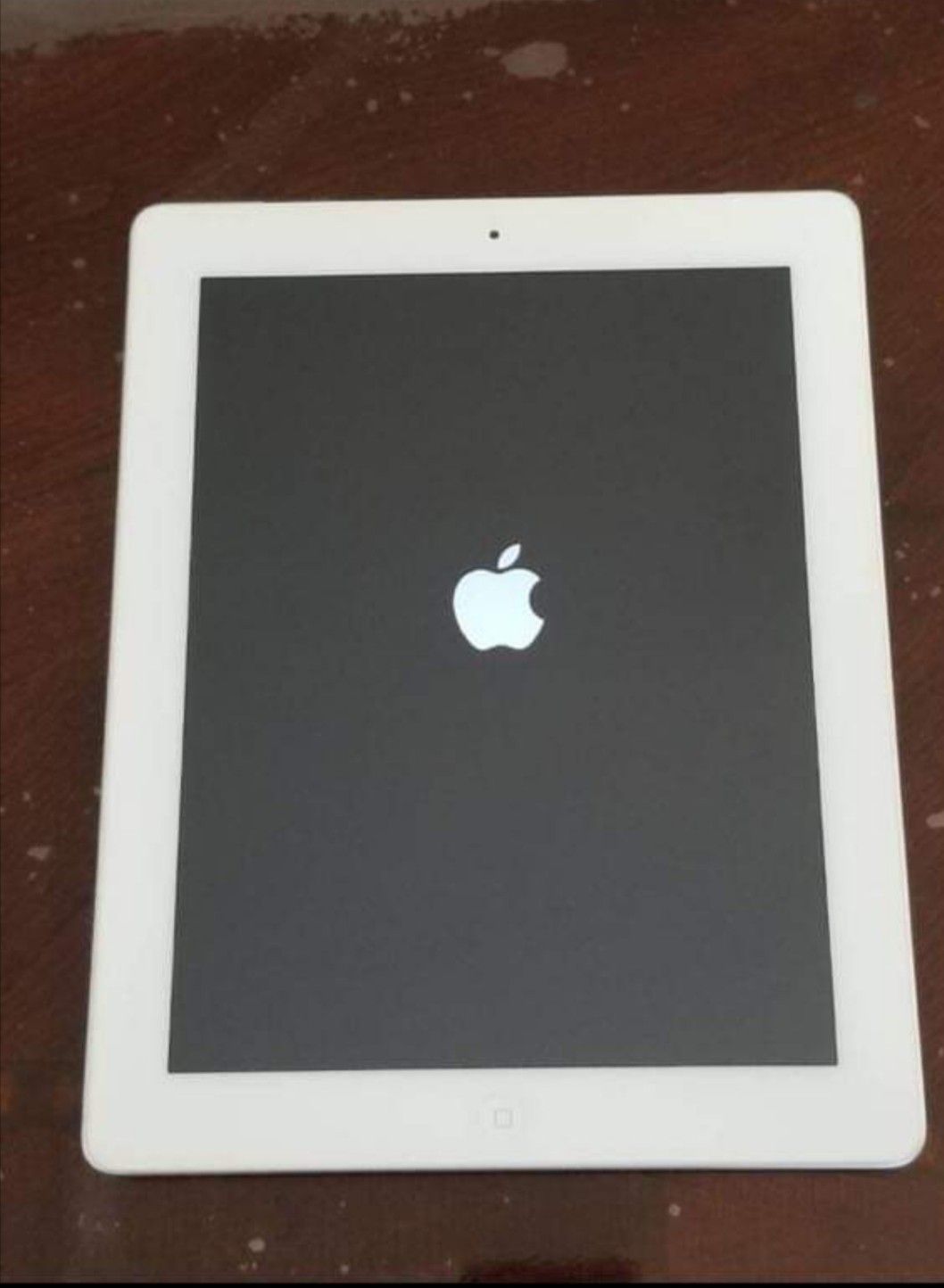 iPad 4 , 4th Generation.  Cellular and Wi-Fi Internet access.  Unlocked.  9.7 inch big size iPad  ( Usable with Sim and Wi-Fi)