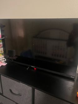 32in Roku TV