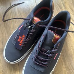 Levis Men Shoes Size 8 NEW