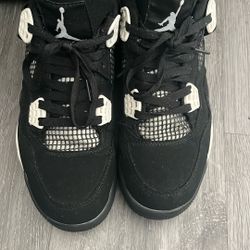Jordan 4s