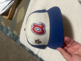 Braves throwback hat w pin 7 1/8