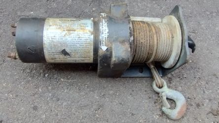 Electric Utility Winch 2000 lb with Steel Cable