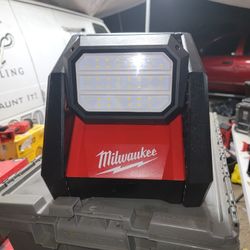 Milwaukee Light 18volt TOOL ONLY 