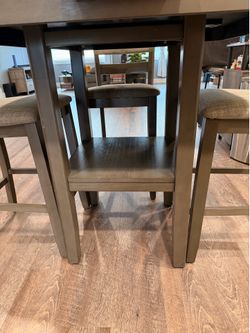 Dining table 4 chairs Grey