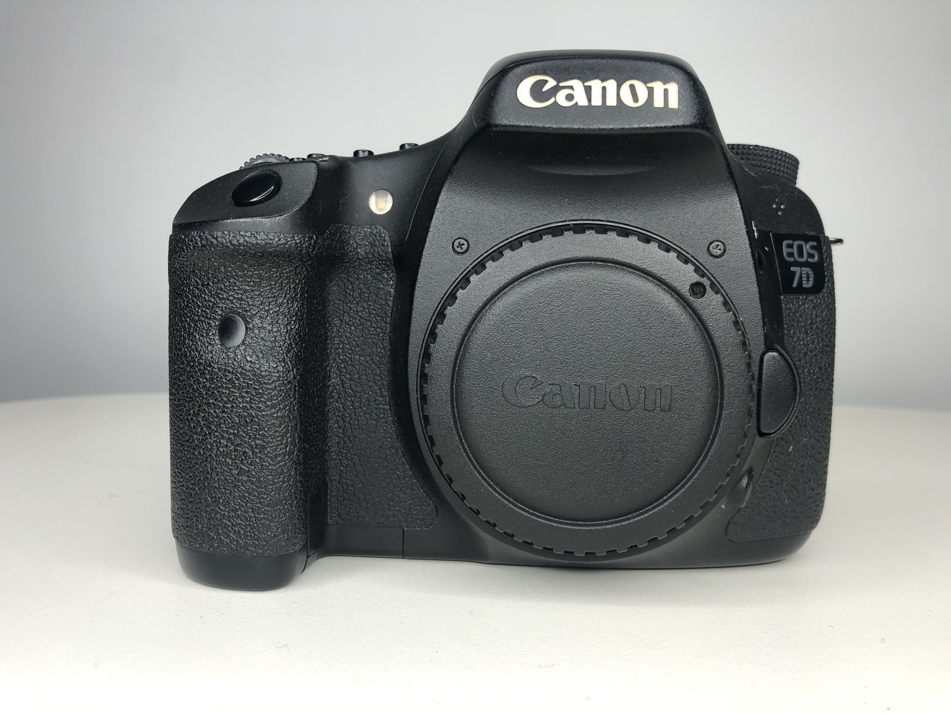 Canon EOS 7D DSLR (Camera Body Only)