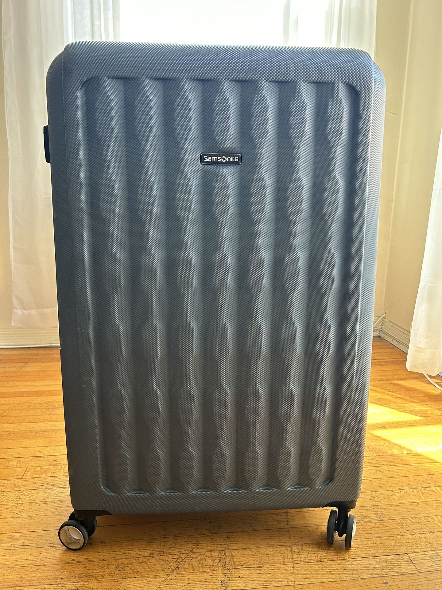 Samsonite Large Periwinkle (Grey/Blue) Hard Case Luggage Suitcase