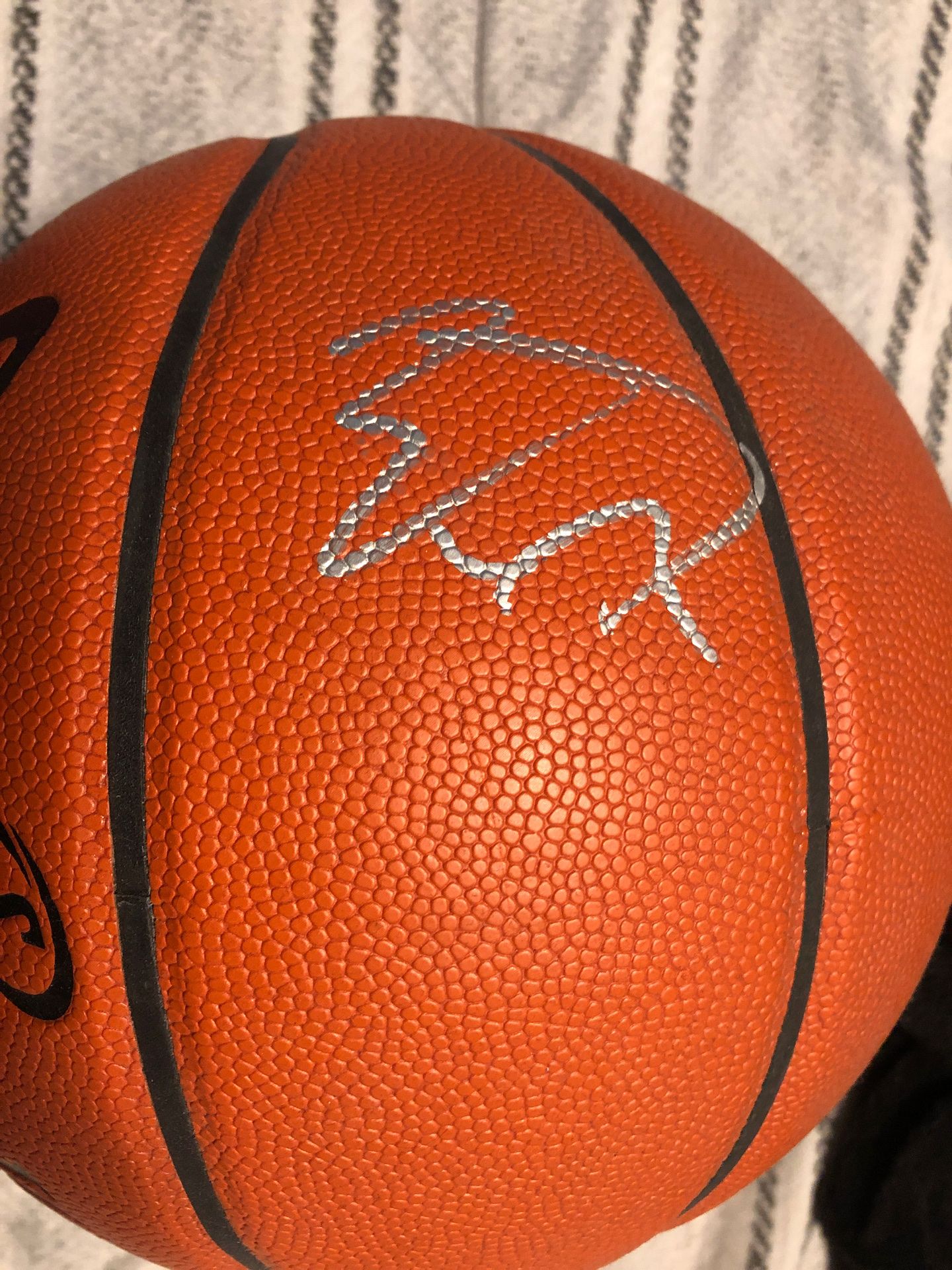 Zach lavine signed Spalding Basketball