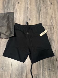 Black Essential shorts