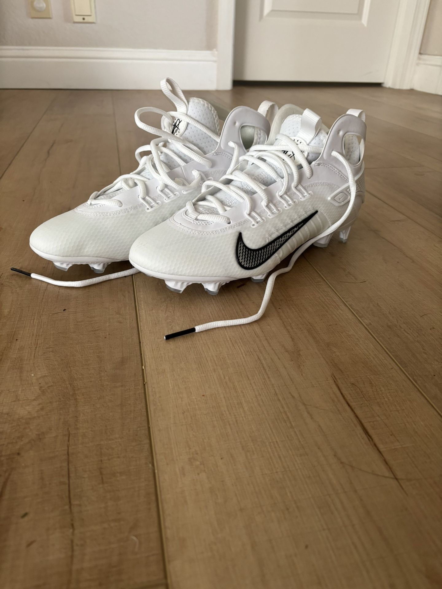 Nike Huarache Elite Lacrosse Cleats Mid” Men's Size 9, Brand New!