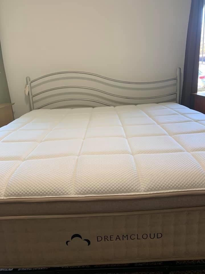 King Size DreamCloud Hybrid Mattress - FREE DELIVERY!