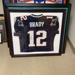 Tom Brady Autographed New England Patriots Jersey 