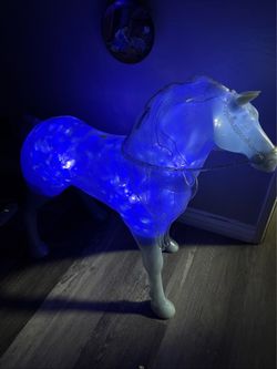 RARE!! 30” Disney Frozen 2 II Water Nokk Playdate Sit On Horse Lights Sound Ride