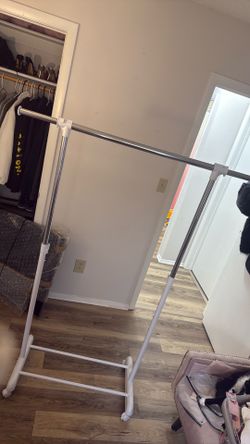 Clothing rack