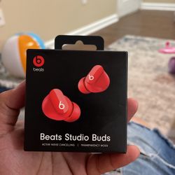 Beats Studio Buds 