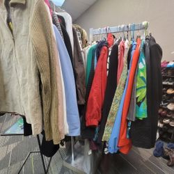 Jackets & Sweaters For The Weathers