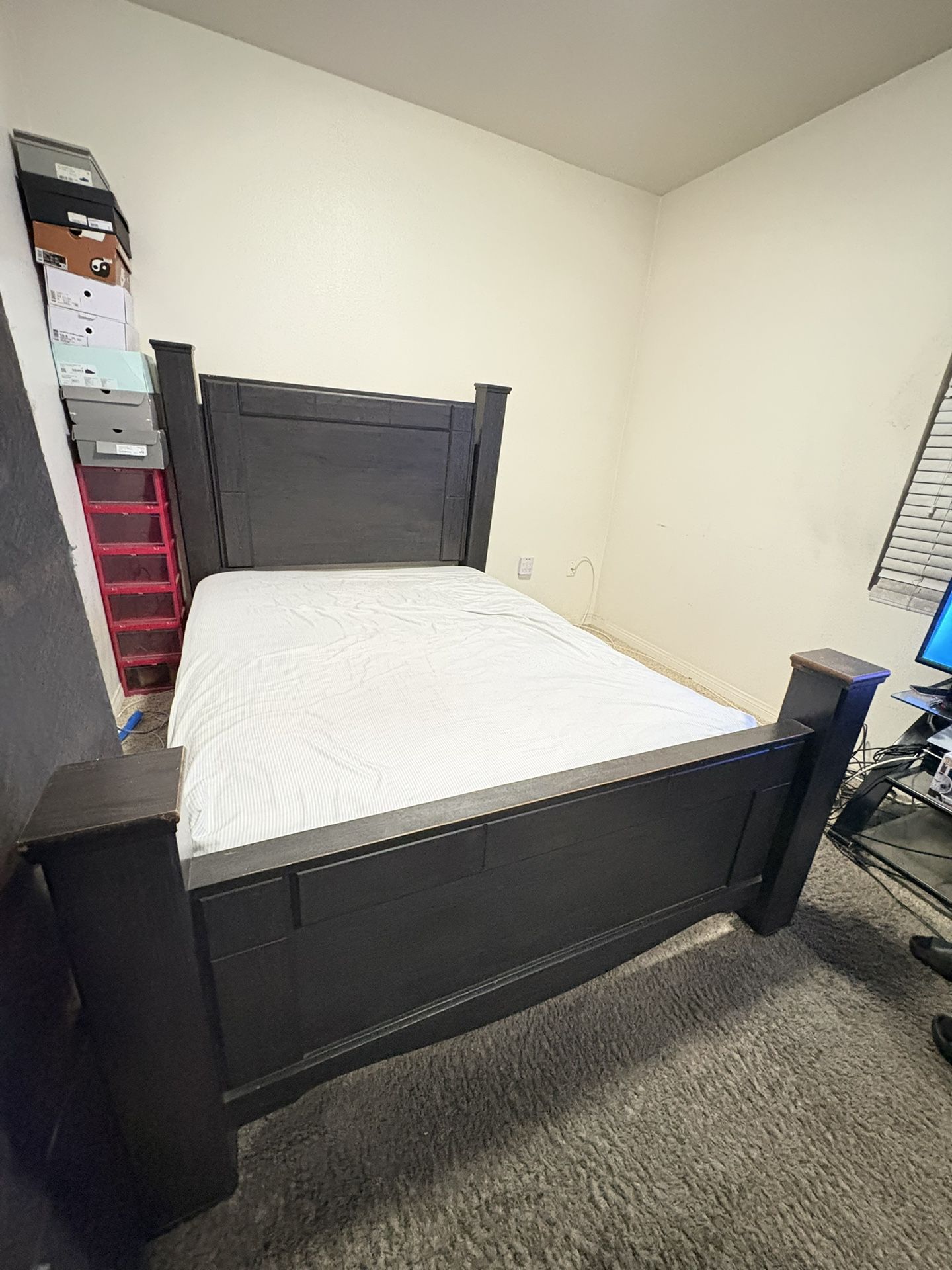 queen bed frame 