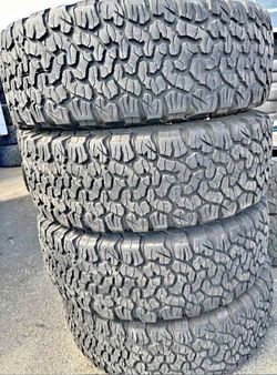 285/65/20 bfgoodrich vendo un set de llantas usadas excelente condiciones de vida las 4 ✅🤩I am selling a set of used tires, all 4 in excellent living