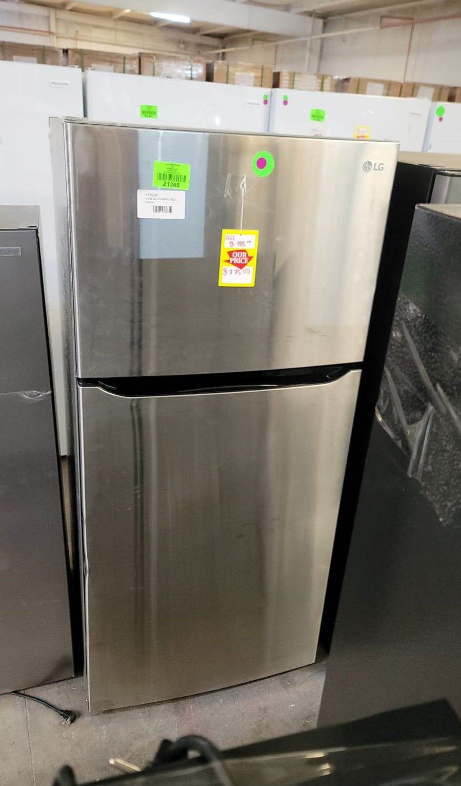 LG LTCSS 20.2-cu ft Top-Freezer Refrigerator