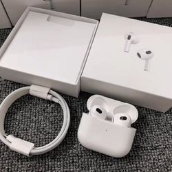 Apple AirPods 3rd Generation MagSafe Wireless With Charging Case 