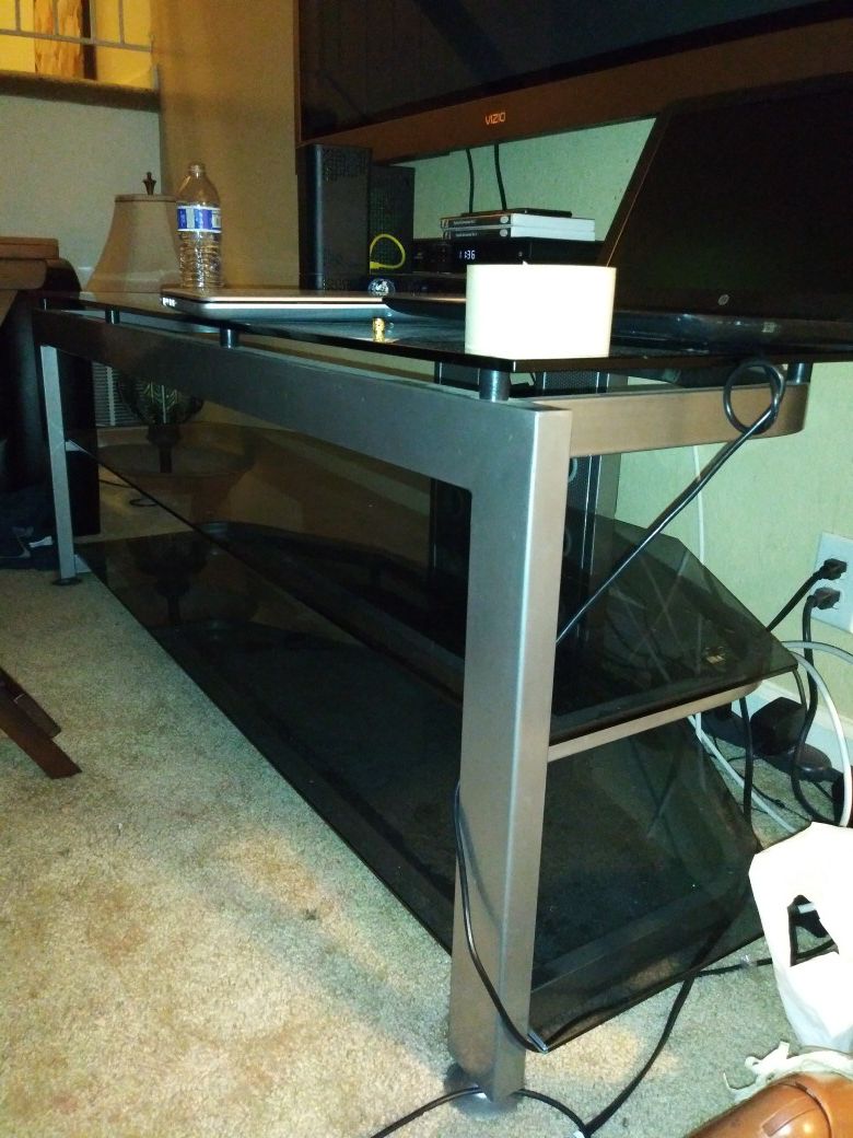Tv stand for 65 to 75 inch tv