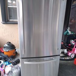 GE 2 Door Refrigerator