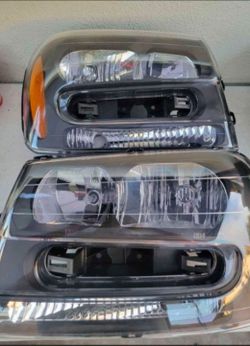 02-09 Chevrolet Trailblazer Headlights Luces Micas Calaveras Faros Faroles Focos Headlamps Chevy