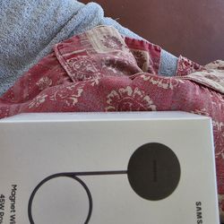 New samsung wireless magnetic charger