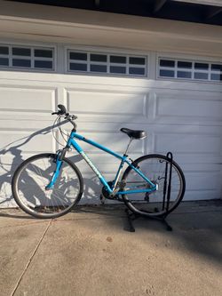Diamondback Edgewood Hybrid Bike - Medium Frame