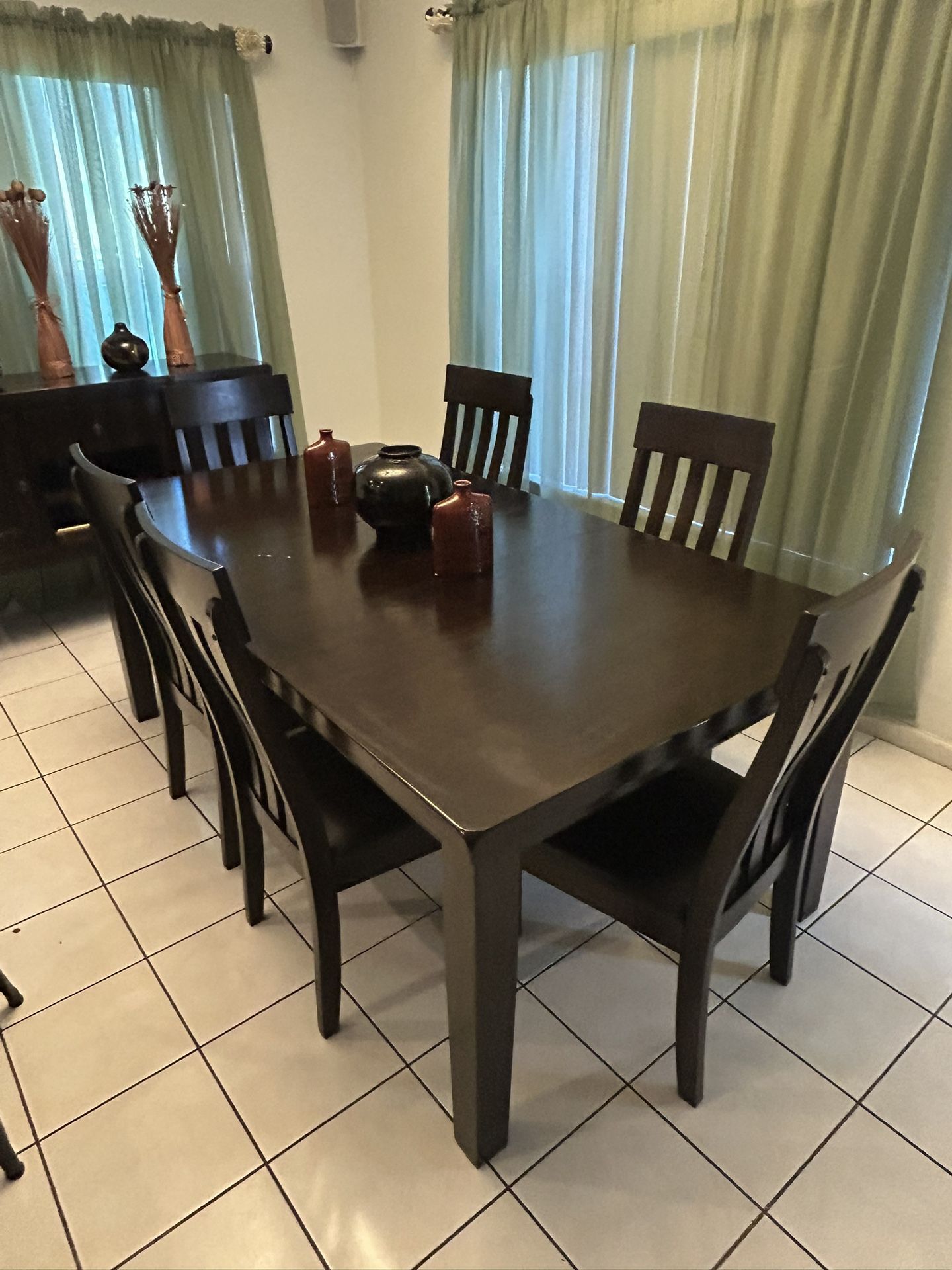Dining Room Table With Chairs