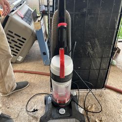 vacuum (broken motor, for parts)