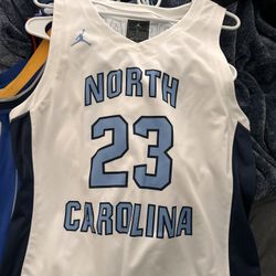 Jordan UNC Jersey Size L