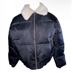 Abercrombie Ultra Collection | Cropped Puffer Jacket Faux Fur Collar Zip Women’s Medium 2000s College Going Out Snow Y2K Goth Core Designer