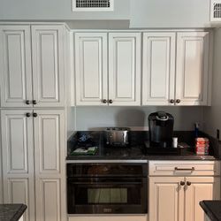 1 Year Old  Zline Black, Stainless Steel Built-In Microwave