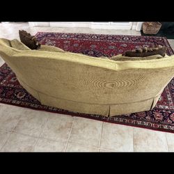 Free Couch 
