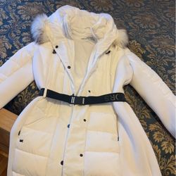 Beautiful Michael Kors White Medium Size Up To The Knee Jacket