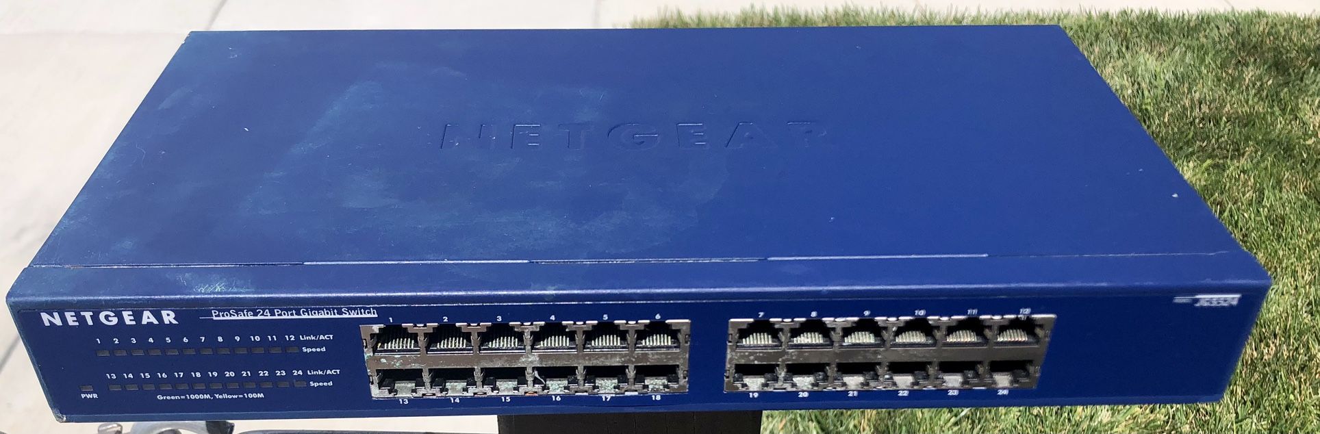 NETGEAR prosafe 24 Port