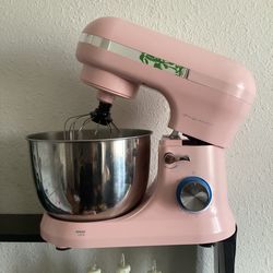 Pink Retro Frigidaire Stand Mixer