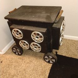 Party Cooler With Amp N Speakers